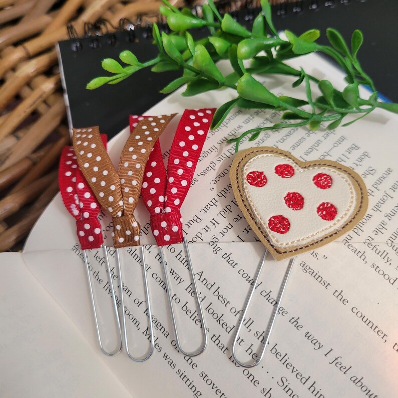 Paperclip Ribbon Bookmarks Fun Pepperoni Pizza Paperclip Set: Ribbon Bookmarks and Planner Clips ...