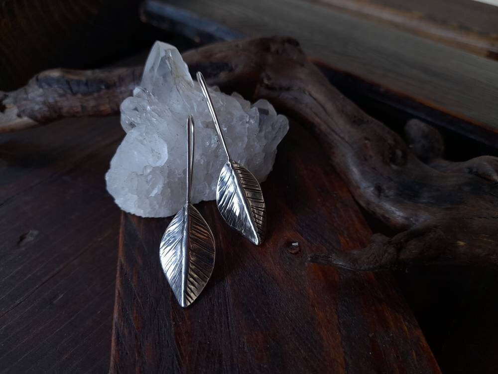 Wavering Waves - Orecchini in argento unici, orecchini in argento sterling 925 di design, orecchini pendenti, orecchini Wave, natura, mare, ispirati all'acqua - Italia