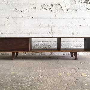 GROGG Credenza TV Console Cabinet Table Shelf Door Walnut Solid Wood afbeelding 2