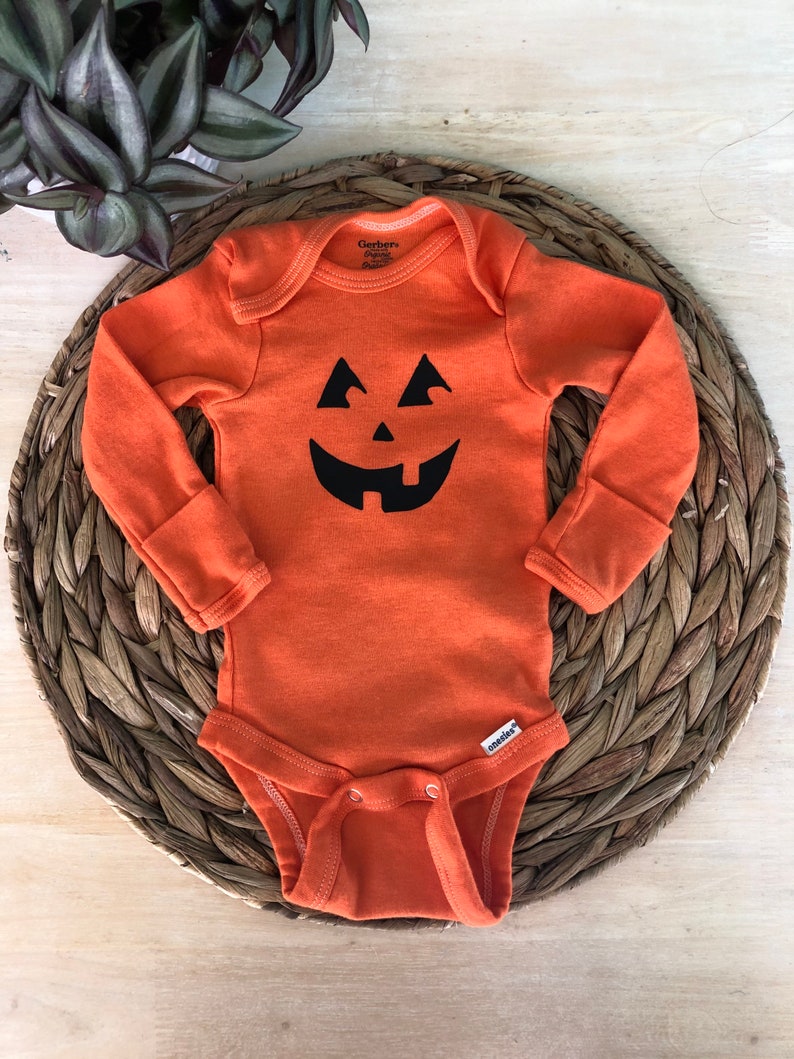 Smiling Jack O lantern Onesie Halloween Baby Shower Gift Pumpkin Onesie Halloween Bodysuit image 4