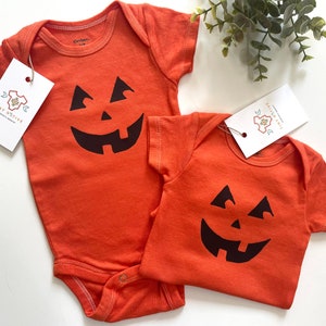 Smiling Jack O lantern Onesie Halloween Baby Shower Gift Pumpkin Onesie Halloween Bodysuit image 7