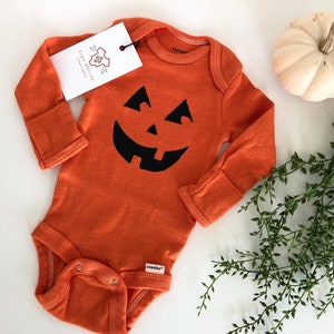 Smiling Jack O lantern Onesie Halloween Baby Shower Gift Pumpkin Onesie Halloween Bodysuit image 8