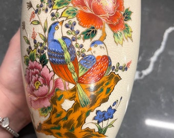 Yamato Japan Floral and Birds Vase Gold Trim Detail