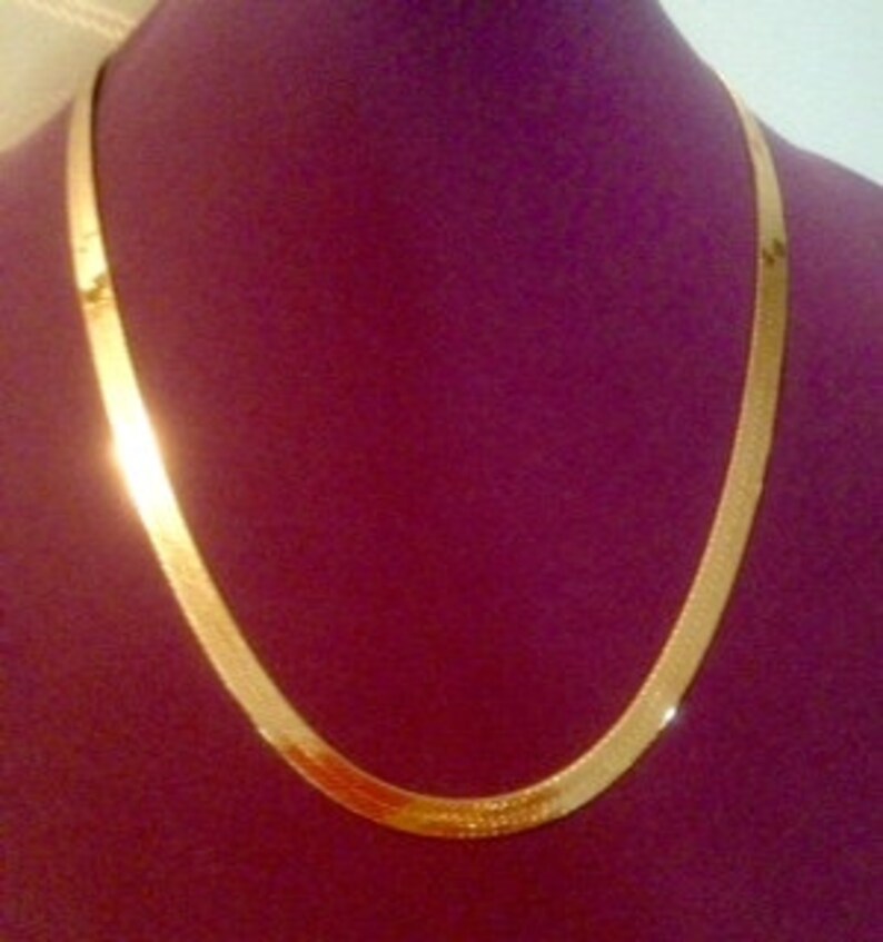 14kt Solid Yellow Gold 8mm Wide Triple Herringbone Chain Necklace 24