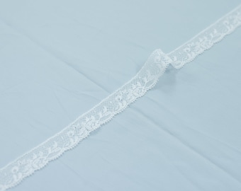 Off White Chantilly Lace Trim, Bridal Gown Lace, 0.79 inch