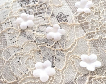 White 3D Fabric Flowers, Bridal Dress Embellishments, 5pc