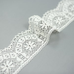 Ecru lace trim, Macrame boho lace trim, Macrame bridal lace, Boho wedding dress fabrics, vintage bridal lace, Fabric by the yard MB00425