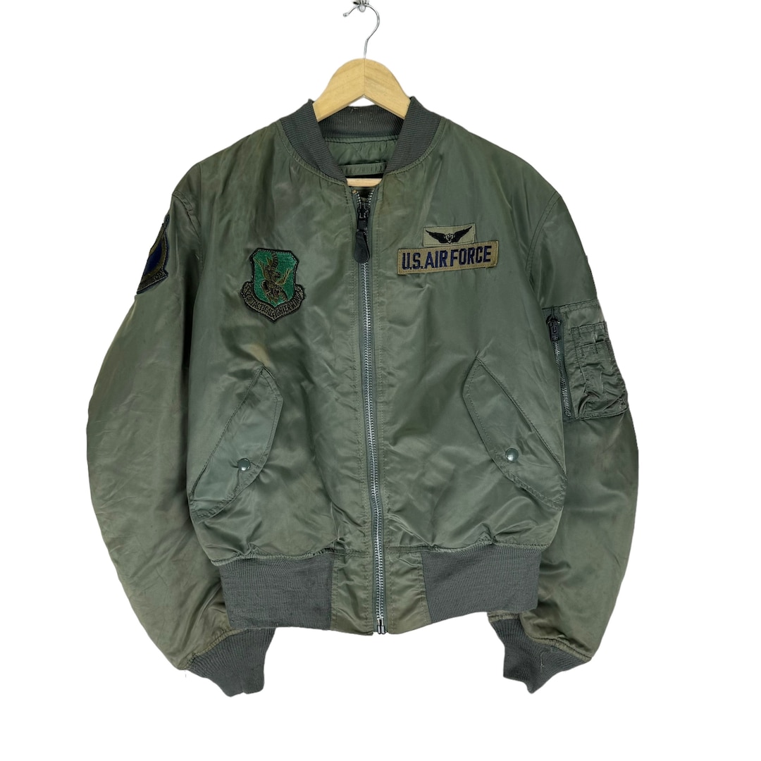Vintage 70s ALPHA INDUSTRIES Patch Flight MA-1 Bomber Jacket Vintage 70s ALPHA INDUSTRIES Patch Flight MA-1 Bomber Jacket