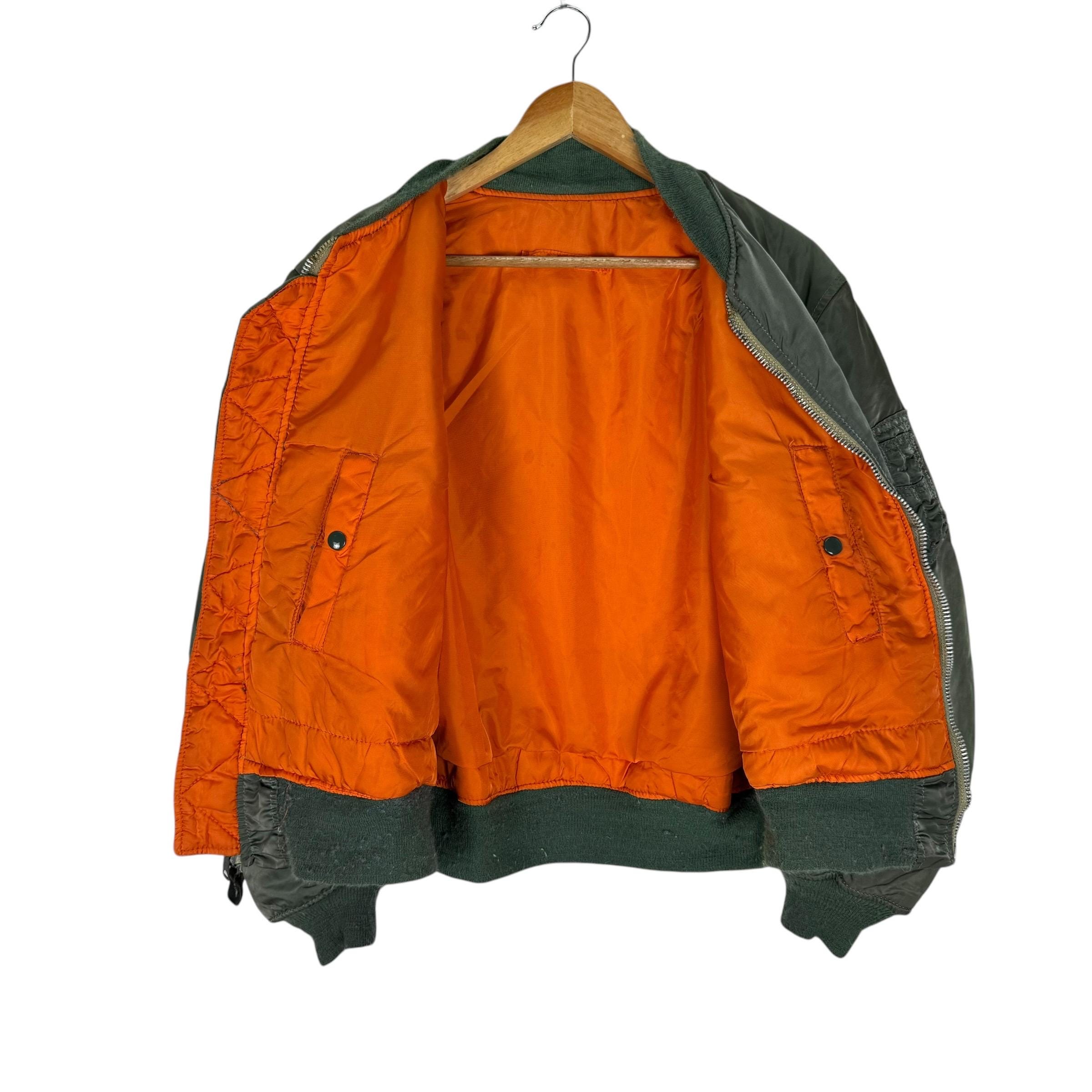 Vintage 90s ALPHA INDUSTRIES Reversible Flight MA-1 Bomber Jacket Vintage 90s ALPHA INDUSTRIES Reversible Flight MA-1 Bomber Jacket