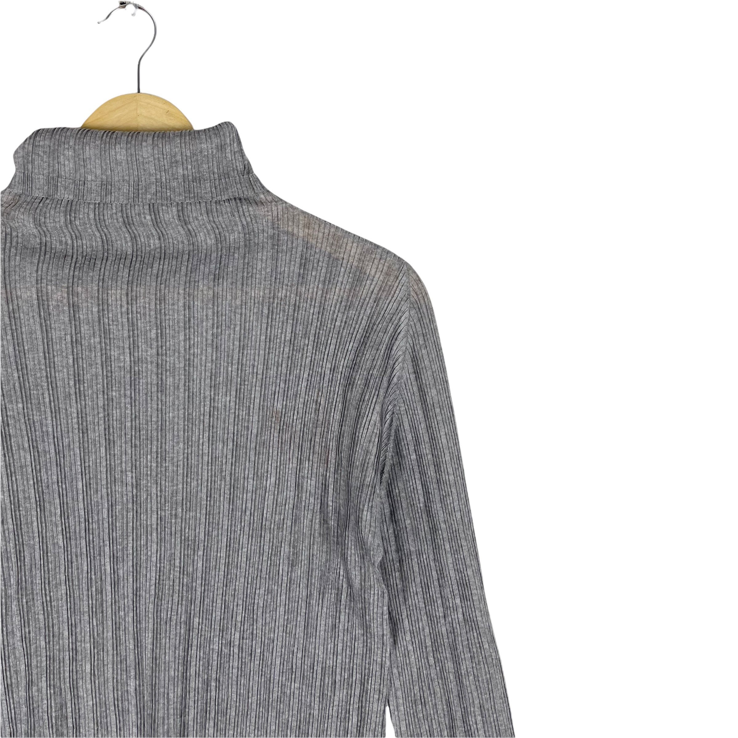 PLEATS PLEASE イッセイミヤケ タートルネック プリーツ 日本製 グレー