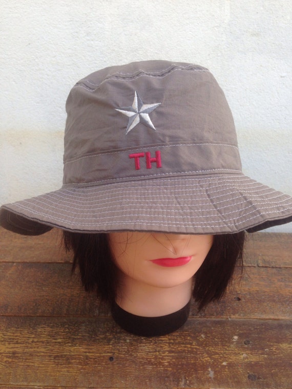 bucket hat hilfiger