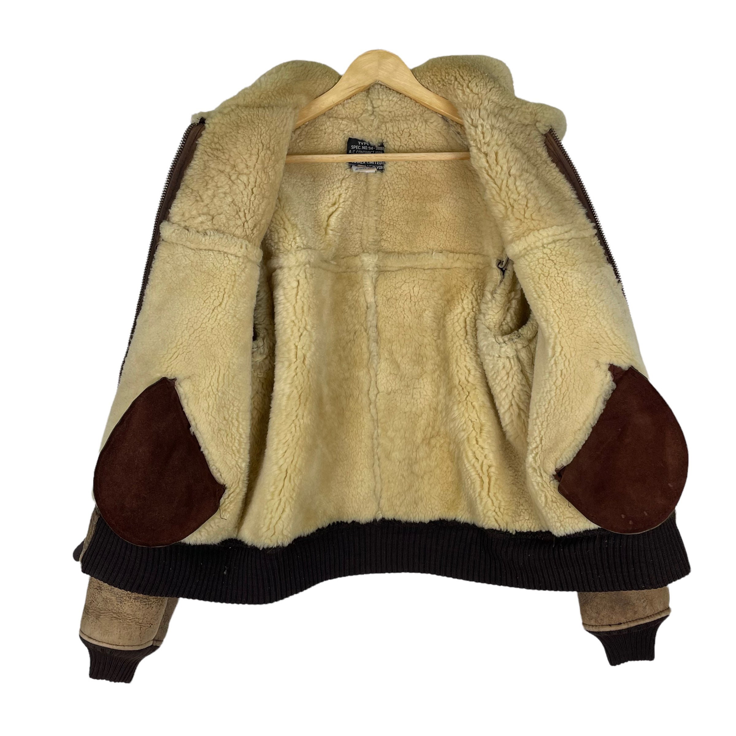 ＡＶＩＲＥＸ　Ｂ－３　３８ Vintage Avirex B-3 Sheepskin Leather Bomber Jacket - Size 38