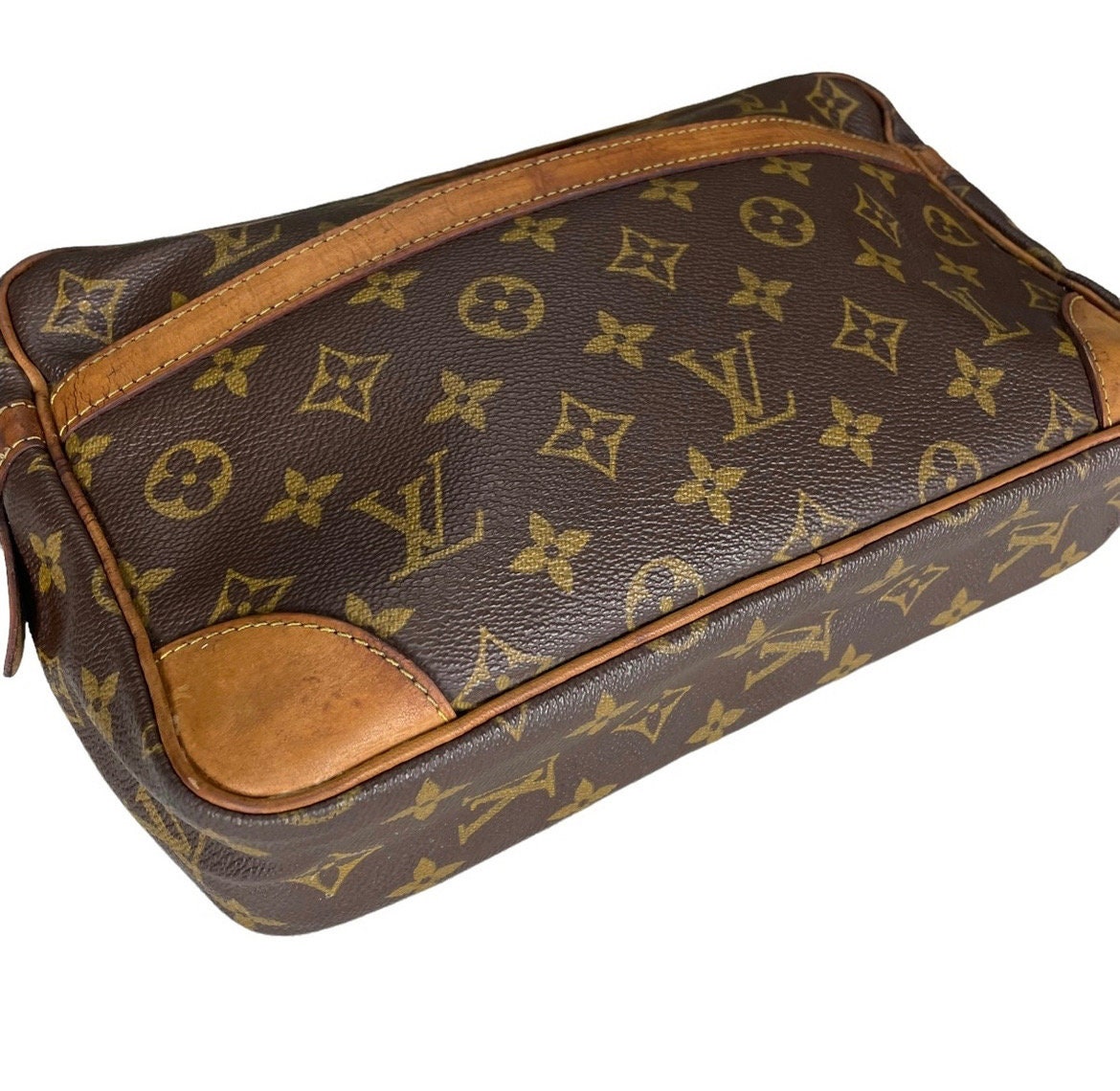 70's Louis Vuitton Clutch with Eclair Zipper Pull 1 - Shop Quirk