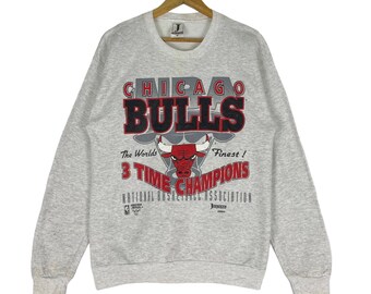 Vintage 90s CHICAGO BULLS sweatshirt American Basketball Grey Michael Jordan Crewneck Size Medium