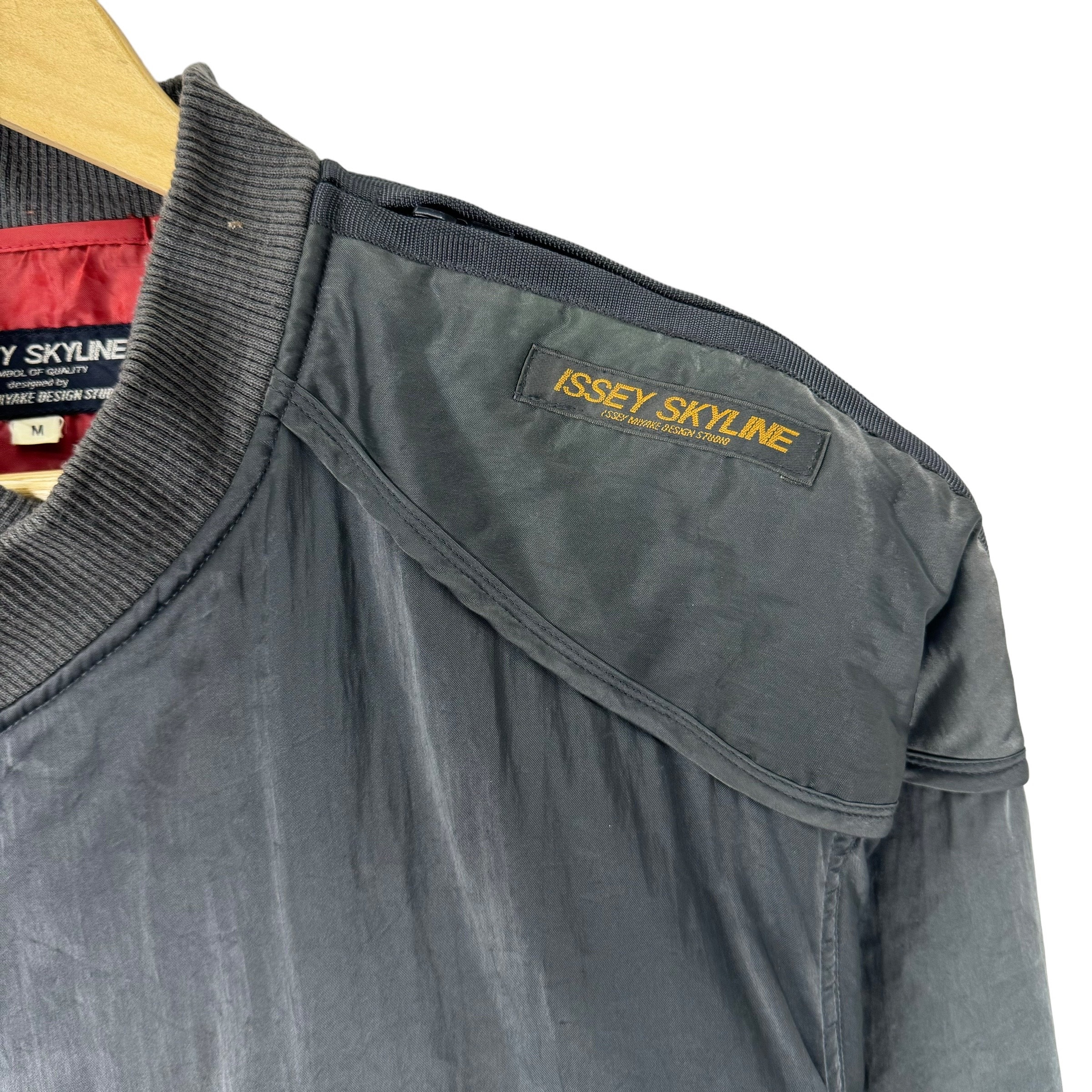 Vintage 80s ISSEY SKYLINE by Issey Miyake Design Studio Vintage 80s ISSEY SKYLINE by Issey Miyake Design Studio