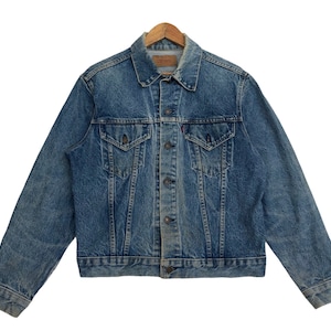 Vintage 90s LEVI’S Trucker Type 3 Denim Jacket Distressed Jeans Button Made Usa Size Medium