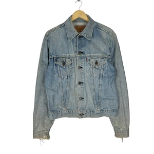 Vintage 90s LEVI’S Big E Trucker Type 3 Denim Jacket Distressed Jeans Button Size 40