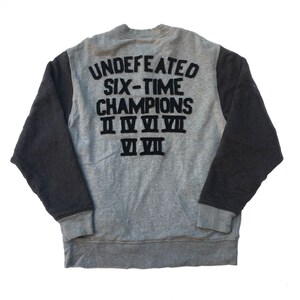 UNDEFEATED Sweatshirt Varsity Jacket Button Embroidered Champion Sweater Streetwear Sweater Size Large