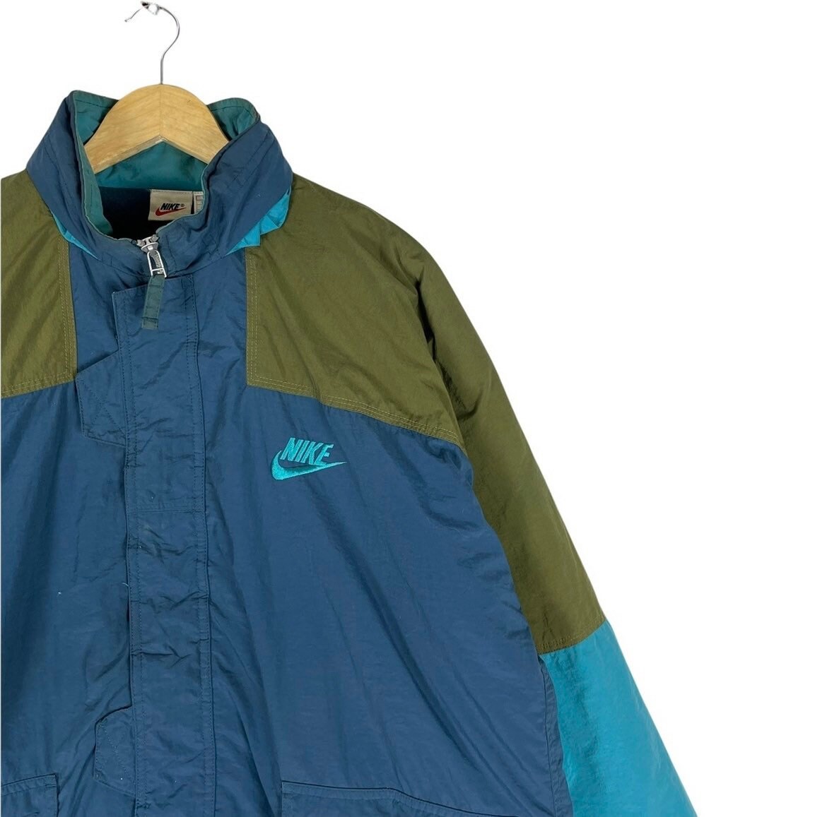 Vintage 90s NIKE ACG Windbreaker Colour Block Spellout Light Vintage 90s NIKE ACG Windbreaker Colour Block Spellout Light