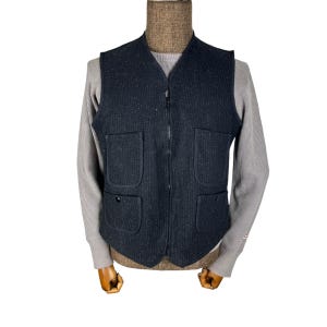 Vintage 90s Woolrich Classic Wool  Zipper Women Vest Black Colour Like Beach Camp Size 40