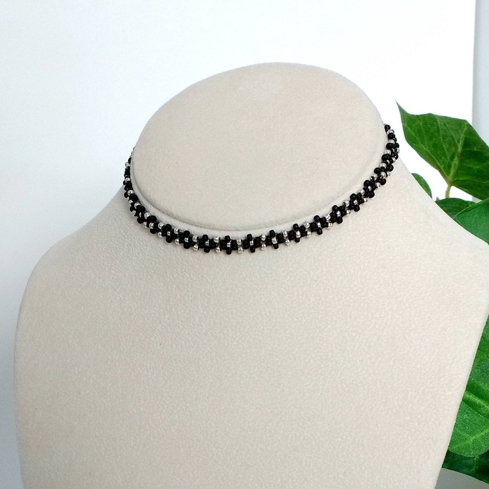 Brinote Boho Choker Necklace Chain Black Beads Necklaces Jewelry for Women  and Girls (Black)