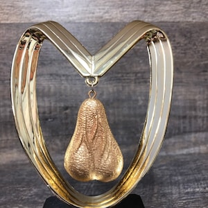 Golden Nut Sack Funny Golf Balls Loser Trophy Award Testicle Funny Trophy You Suck Balls Last Place Over Par Adult Humour Gag Gift image 3