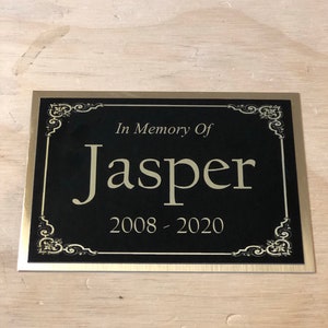 Dog Urn Custom Engraved Name Plate for Cremation Urn Cat Urn Pet Urn Black/Gold Personalized Engraved Name Plaque Name Plate Memorial Plaque