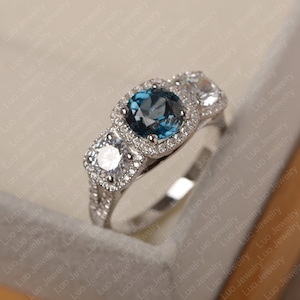 November birthstone ring,London blue topaz ring,round cut topaz ring, blue topaz gold ring,topaz engagement ring