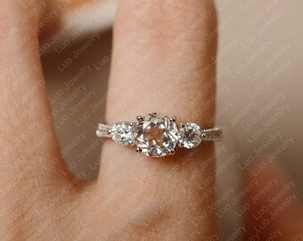 ホワイトストーン ゴールドリング il_340x270.2379433981_7ace.jpg