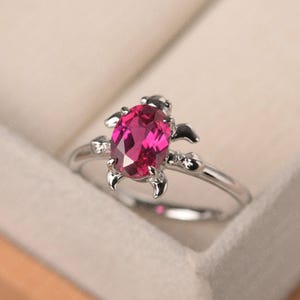 Unique ruby turtel ring, oval cut statement ring, solid silver, July birthstone