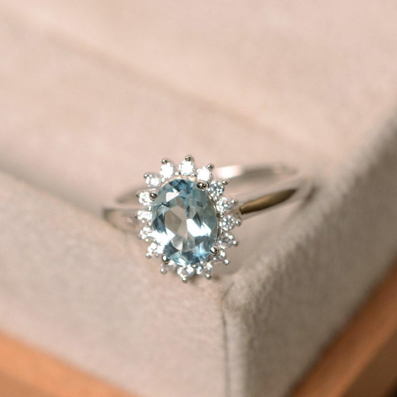 Genuine aquamarine ring, oval cut aquamarine, March birthstone ring, sterling silver, image 3