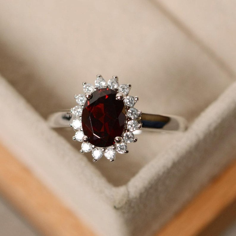 Garnet ring for women, halo garnet, engagement ring, January birthstone ring， oval cut image 3