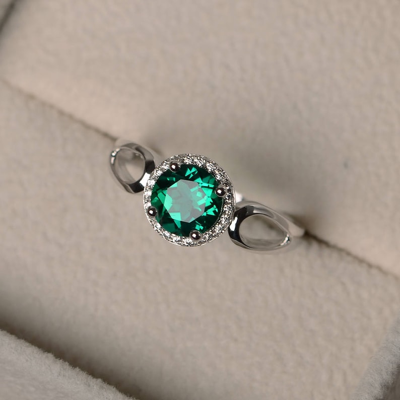 sterling silver rings May birthstone rings green gemstone rings,round cut rings emerald wedding rings Halo rings