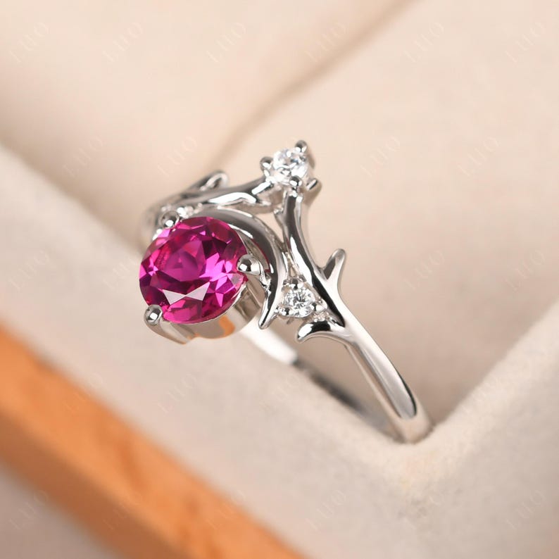Mondrubinring, zierlicher Rubinring, Verlobungsring aus Sterlingsilber für Damen Bild 3