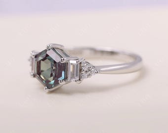 Sechseck Prong Fassung Edelstein Birthstone Ring mit Baguette, Ehering für Sie