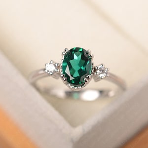 Emerald ring, oval shape,green stone, white gold, antique art deco,engagement ring,May birthstone