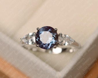 Alexandrite ring, round cut color changling ring, June birthstone, sterling silver engagement ring
