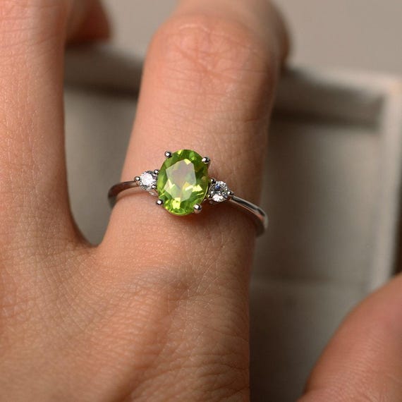 Antique Oval Cut Peridot Ring | LUO - Foto 4