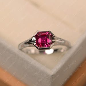 Rubinring, Gelbgoldring, Asscherschliff, Rubin Verlobungsring, Juli Geburtssteinring
