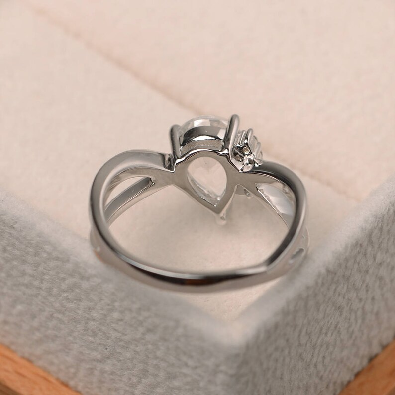 pear cut gemstone Natural white topaz ring sterling silver ring wedding ring November birthstone