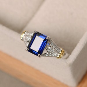 Blue sapphire ring, yellow gold, claw ring, emerald cut sapphire, gemstone ring, sapphire