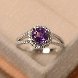 Anillo de amatista morada, corte redondo, piedra de nacimiento de febrero, plata de ley, anillo de compromiso con halo.
