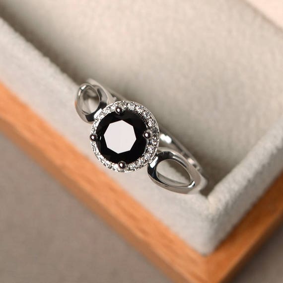 Natural spinel ring store