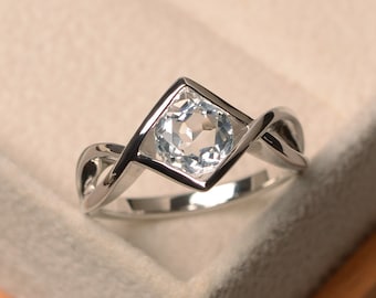 Topaz Anniversary rings, natural white topaz rings, round cut rings, silver rings, unique ring