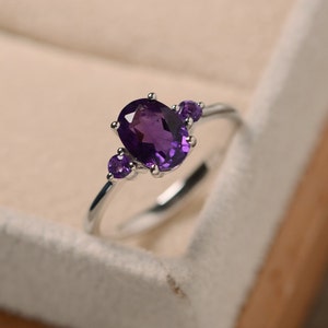 Amethyst ring, purple gemstone, February birthstone,oval cut,three stone ring,proposal ring