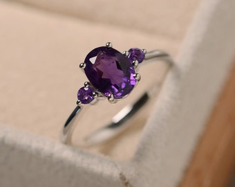 Amethyst ring, purple gemstone, February birthstone,oval cut,three stone ring,proposal ring