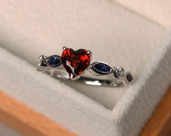 Natural garnet rings,engagement rings, heart cut rings, red gemstone, January birthstone rings, silver ring