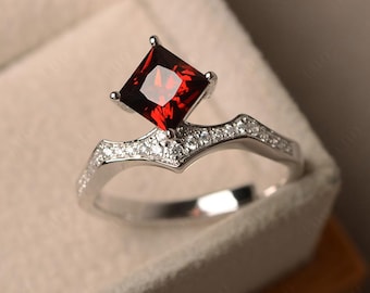 Anillo de granate natural, piedra de nacimiento de enero, gema talla princesa, plata de ley, anillo de gema roja, anillo de compromiso