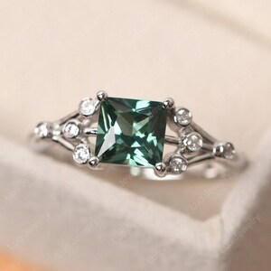 Unique green sapphire statement ring, sterling silver,princess cut 6x6 mm Art Deco ring