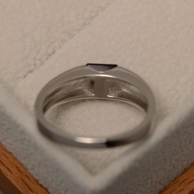 Pyrope garnet ring, solitaire ring, square cut, natural garnet ring, engagement ring image 3